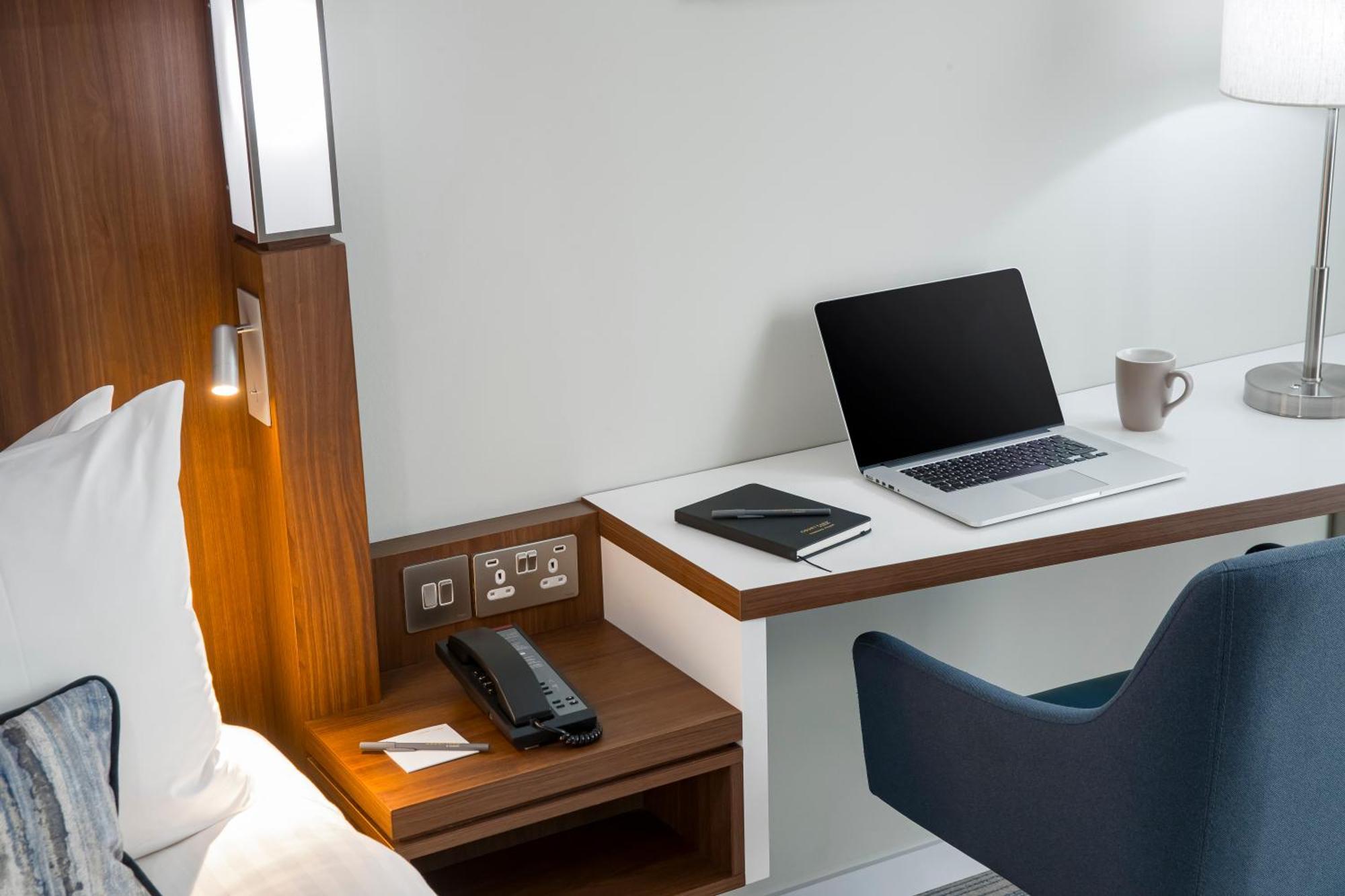 คอร์ตยาร์ด บาย แมริออท อินเวอร์เนส แอร์พอร์ต Hotel ภายนอก รูปภาพ